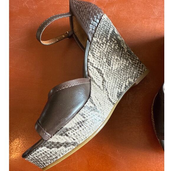 Banana Republic Nicola Wedge Heels 7M Snakeskin Brown Leather - Picture 3 of 9